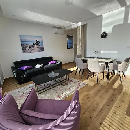 Lila Hedonica Διαμέρισμα *